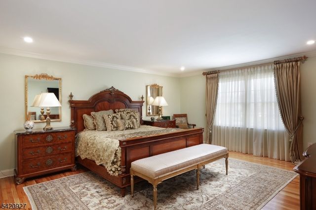 12 Buttonwood Ct, Montgomery Twp., NJ 08502