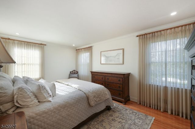 12 Buttonwood Ct, Montgomery Twp., NJ 08502