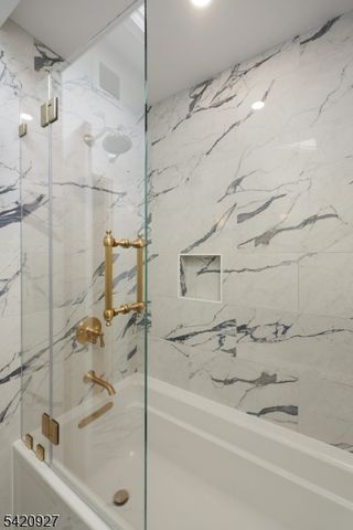 12 Buttonwood Ct, Montgomery Twp., NJ 08502