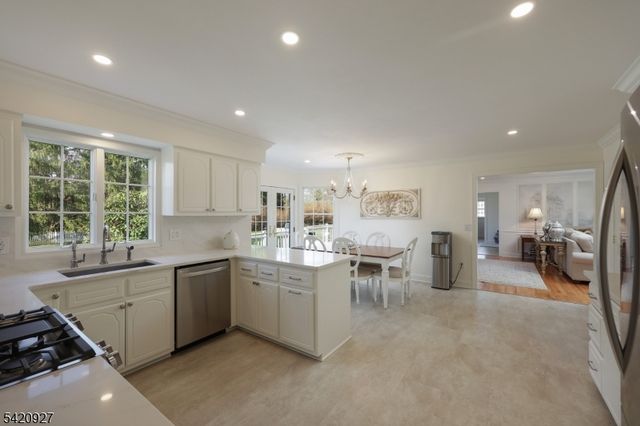 12 Buttonwood Ct, Montgomery Twp., NJ 08502