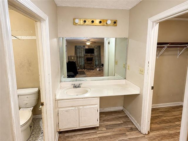 6260 Mozart Drive, Riverdale, GA 30296