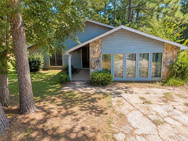 6260 Mozart Drive, Riverdale, GA 30296