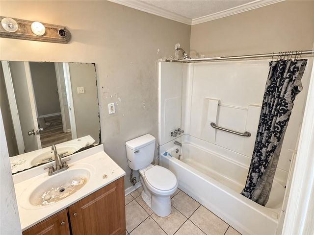 6260 Mozart Drive, Riverdale, GA 30296