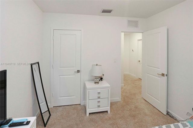 2432 SE 10th Court, Homestead, FL 33035