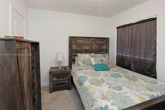 2432 SE 10th Court, Homestead, FL 33035