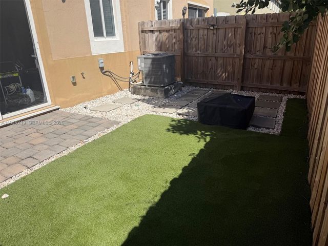 2432 SE 10th Court, Homestead, FL 33035