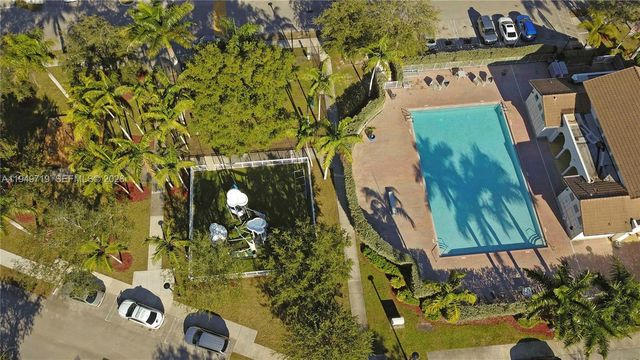 2432 SE 10th Court, Homestead, FL 33035