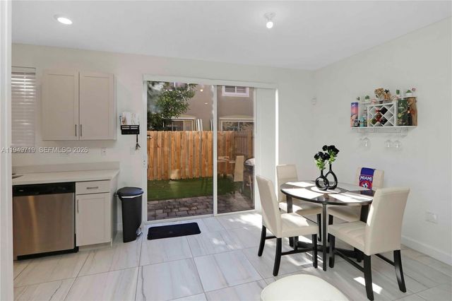 2432 SE 10th Court, Homestead, FL 33035