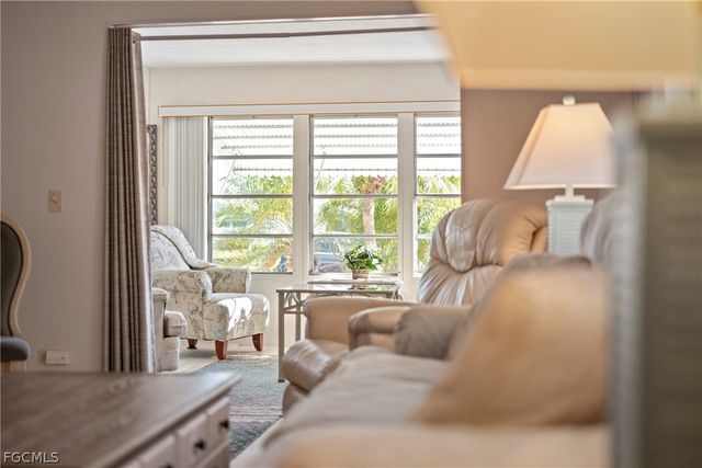 5523 Salem LN, North Fort Myers, FL 33917