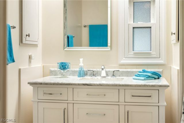 5523 Salem LN, North Fort Myers, FL 33917