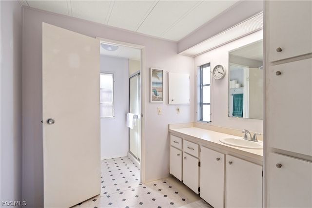 5523 Salem LN, North Fort Myers, FL 33917