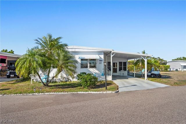 5523 Salem LN, North Fort Myers, FL 33917