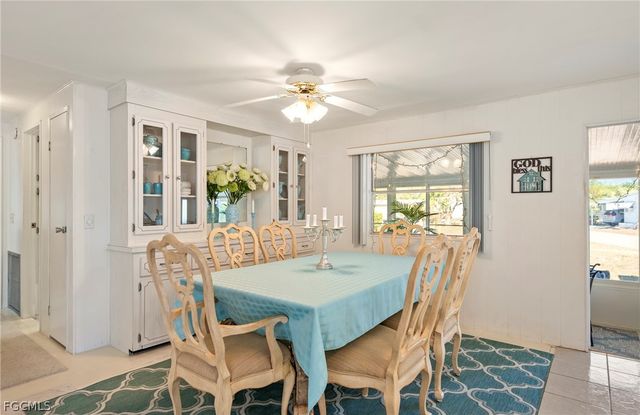 5523 Salem LN, North Fort Myers, FL 33917