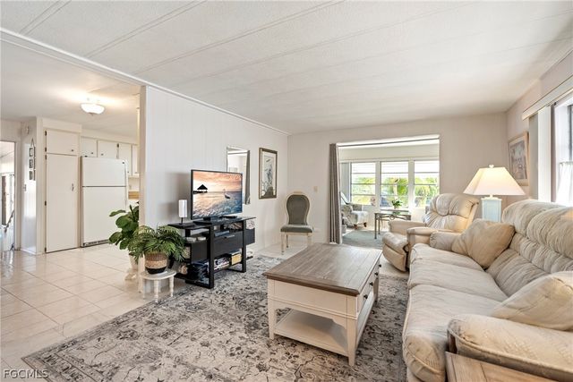 5523 Salem LN, North Fort Myers, FL 33917