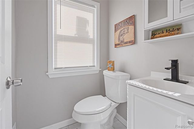 9838 Grosse Ile Parkway, Grosse Ile, MI 48138