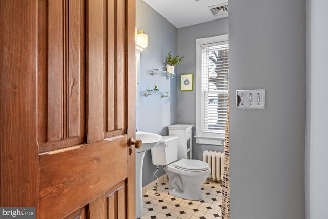 16 BOWEN AVE, Woodstown, NJ 08098