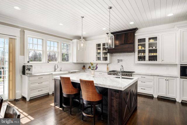 175 BERTRAND DR, Princeton, NJ 08540