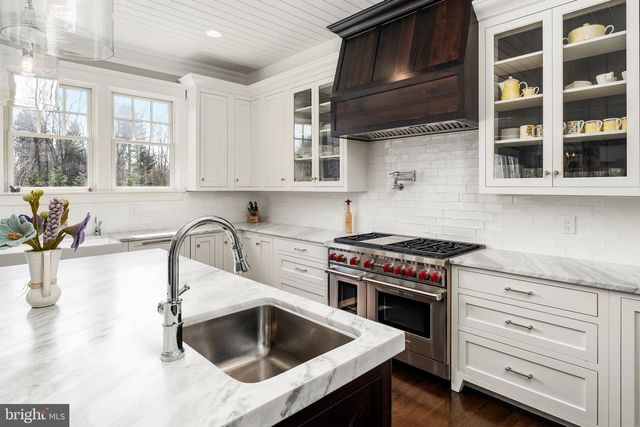 175 BERTRAND DR, Princeton, NJ 08540