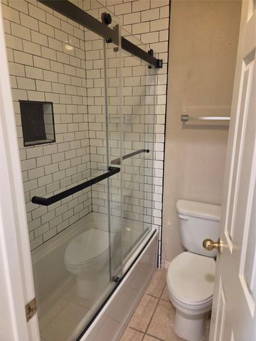1500 East Side DR 116A, Austin, TX 78704