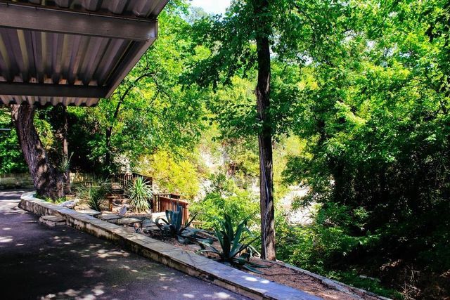 1500 East Side DR 116A, Austin, TX 78704