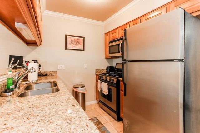 1500 East Side DR 116A, Austin, TX 78704