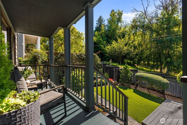 2706 1st Avenue W, Seattle, WA 98119
