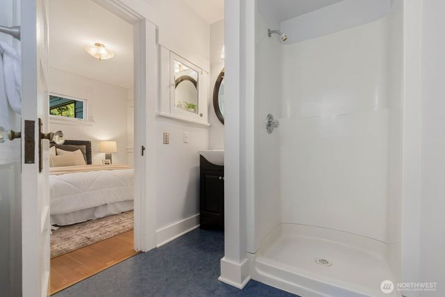 2706 1st Avenue W, Seattle, WA 98119