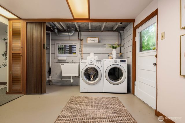 2706 1st Avenue W, Seattle, WA 98119