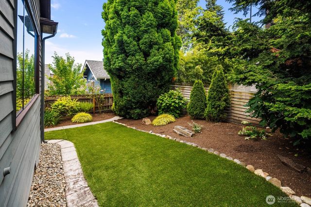 2706 1st Avenue W, Seattle, WA 98119