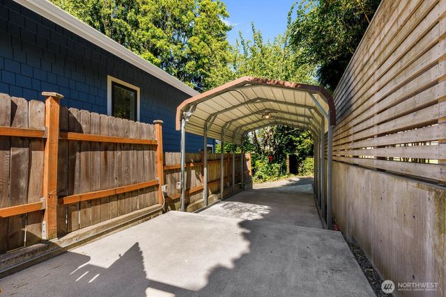 2706 1st Avenue W, Seattle, WA 98119