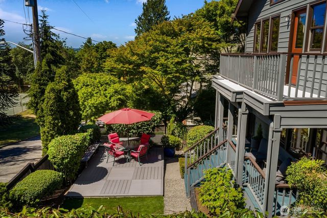 2706 1st Avenue W, Seattle, WA 98119