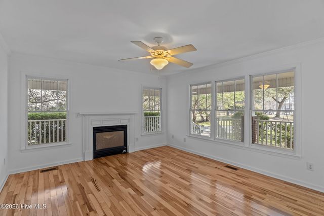 6474 Walden Pond Lane, Southport, NC 28461