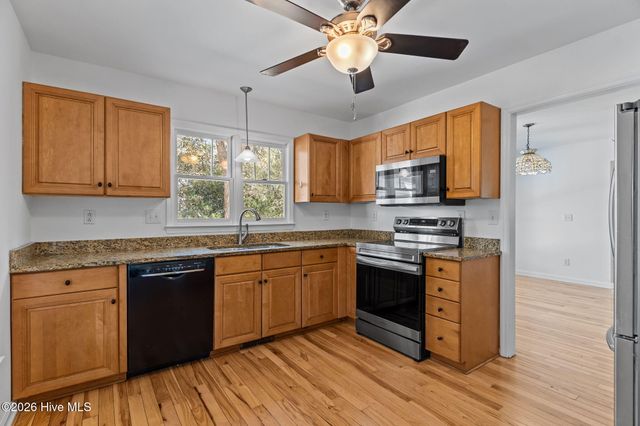 6474 Walden Pond Lane, Southport, NC 28461