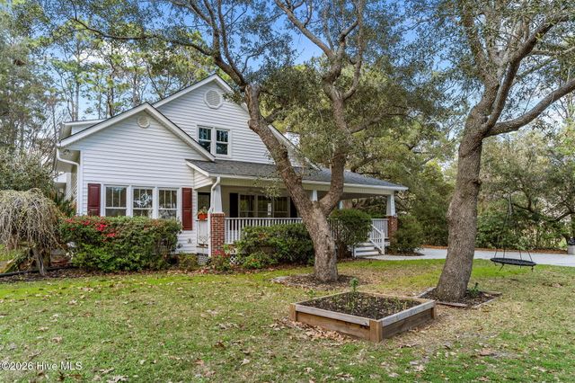 6474 Walden Pond Lane, Southport, NC 28461