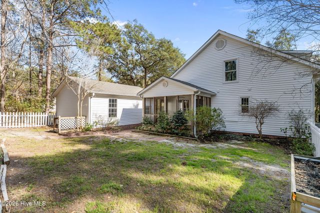 6474 Walden Pond Lane, Southport, NC 28461