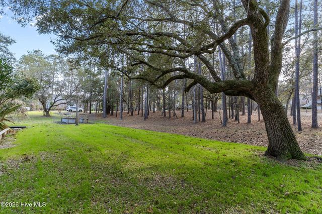 6474 Walden Pond Lane, Southport, NC 28461