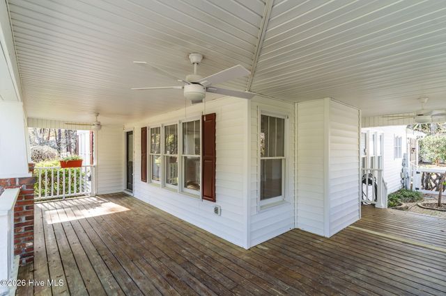 6474 Walden Pond Lane, Southport, NC 28461