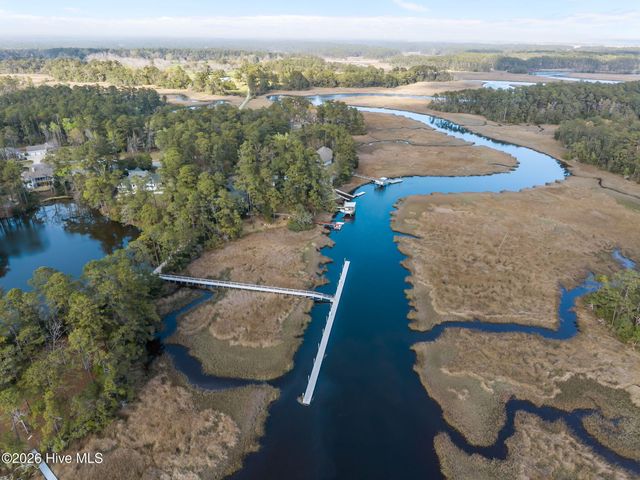 6474 Walden Pond Lane, Southport, NC 28461