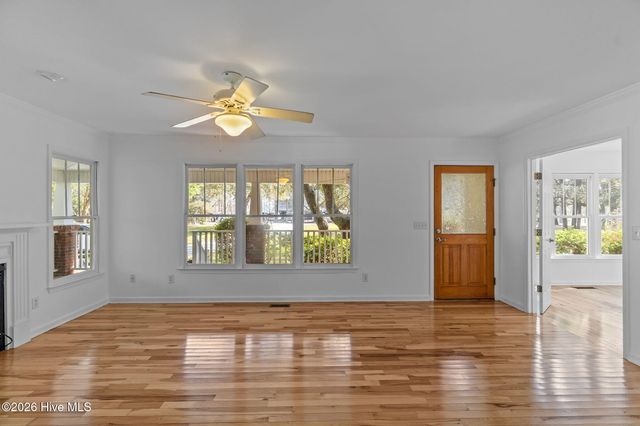 6474 Walden Pond Lane, Southport, NC 28461