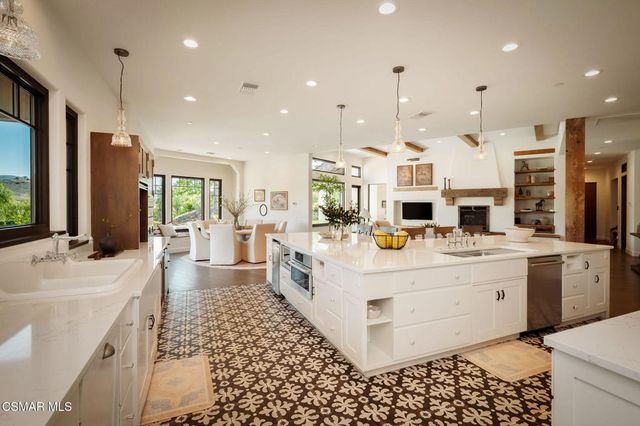 15645 Lapeyre Road, Moorpark, CA 93021