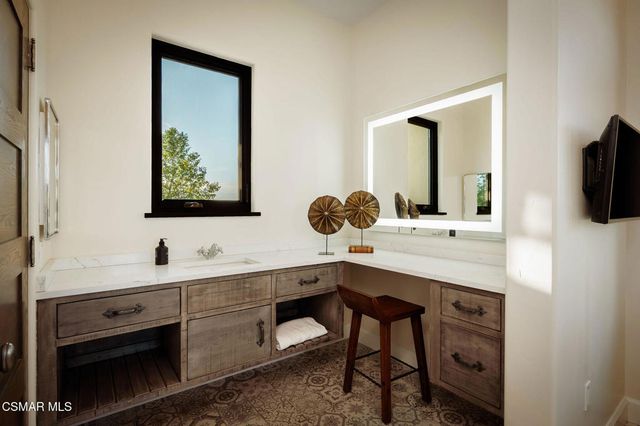 15645 Lapeyre Road, Moorpark, CA 93021