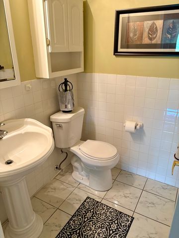 41 E Janata Boulevard 3A, Lombard, IL 60148
