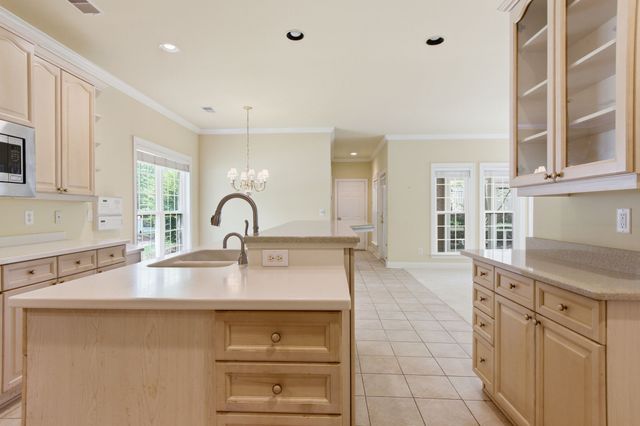 700 Pebble Springs Dr, Franklin, TN 37067