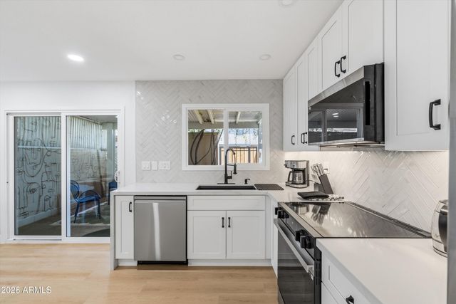 6833 E OSBORN Road D, Scottsdale, AZ 85251