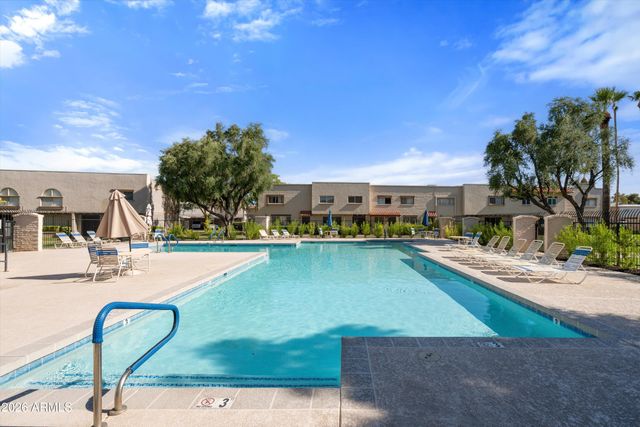 6833 E OSBORN Road D, Scottsdale, AZ 85251
