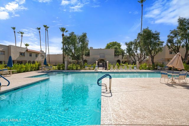 6833 E OSBORN Road D, Scottsdale, AZ 85251