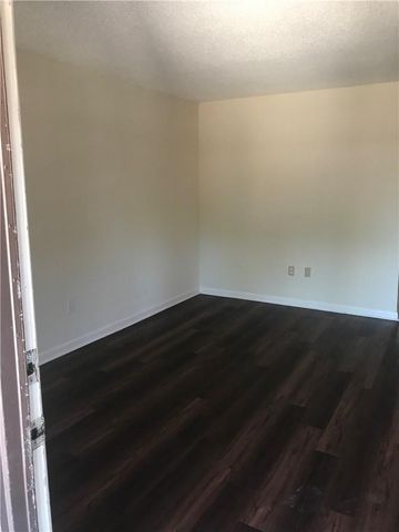 4709 Harmon Ave 420, Austin, TX 78751