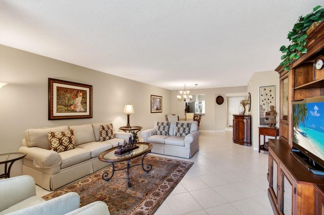 12511 Imperial Isle Drive 201, Boynton Beach, FL 33437