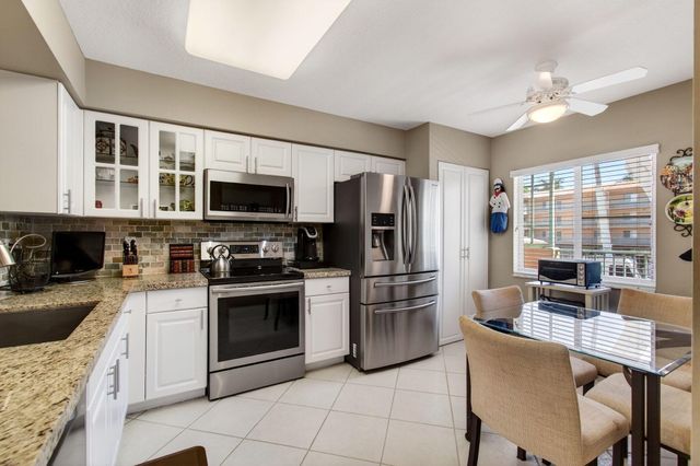 12511 Imperial Isle Drive 201, Boynton Beach, FL 33437