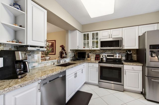 12511 Imperial Isle Drive 201, Boynton Beach, FL 33437